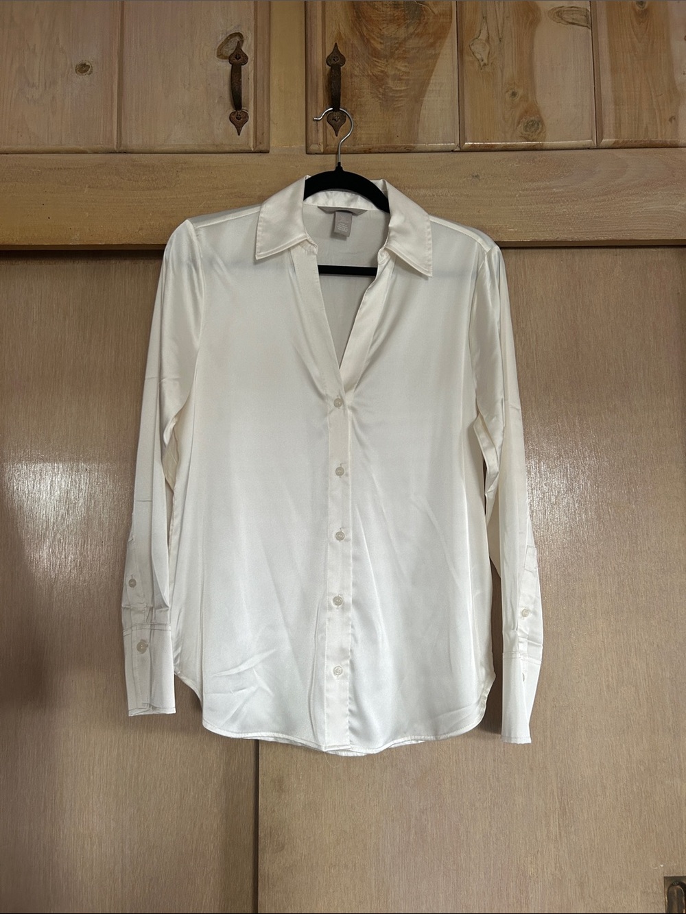 Classic H&M women’s Cream Button-Down Shirt